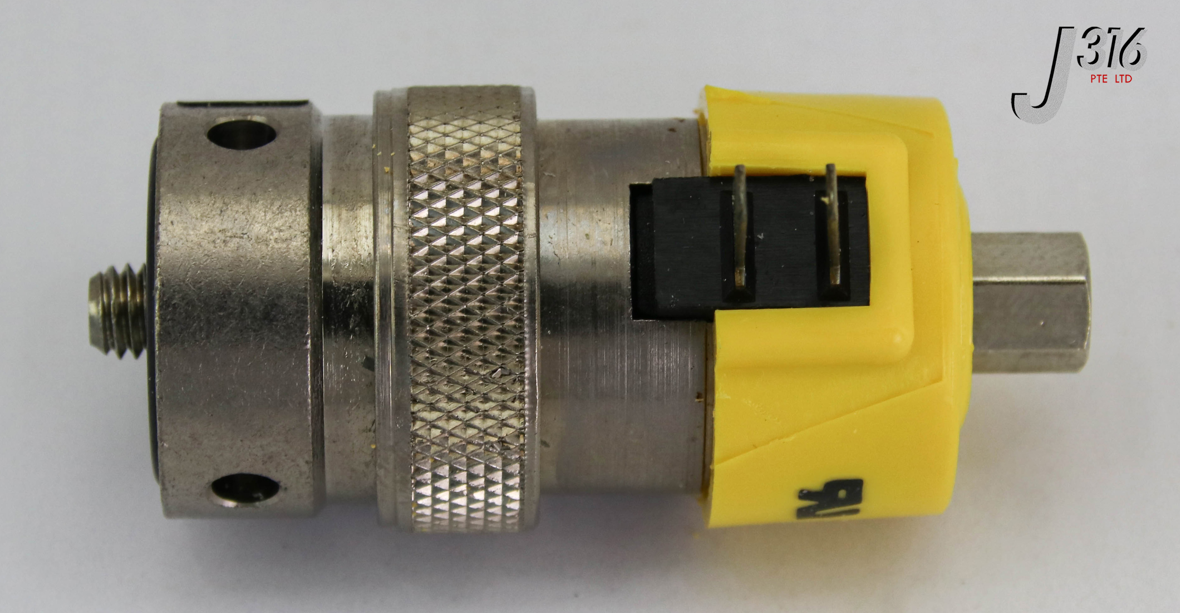 16049 CLIPPARD SOLENOID VALVE (NEW), LAM 766-000215-002 ETO-3M